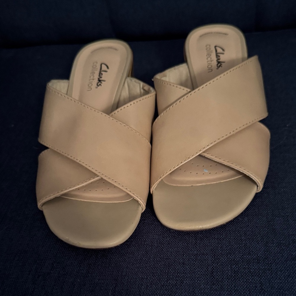 Clarks Nude Crossband Slide Mules